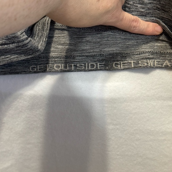 Lululemon Metal Vent Tech Heather Gray Men's M Long Sleeve Top Performance Gym - Picture 8 of 9